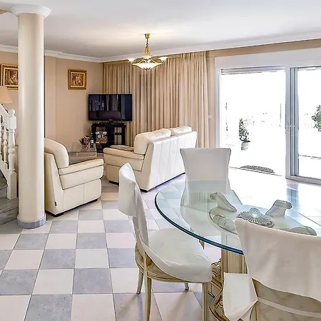 Villa In Los Cristianos *