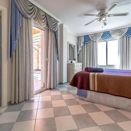 Villa In Los Cristianos Los Cristianos (Tenerife)
